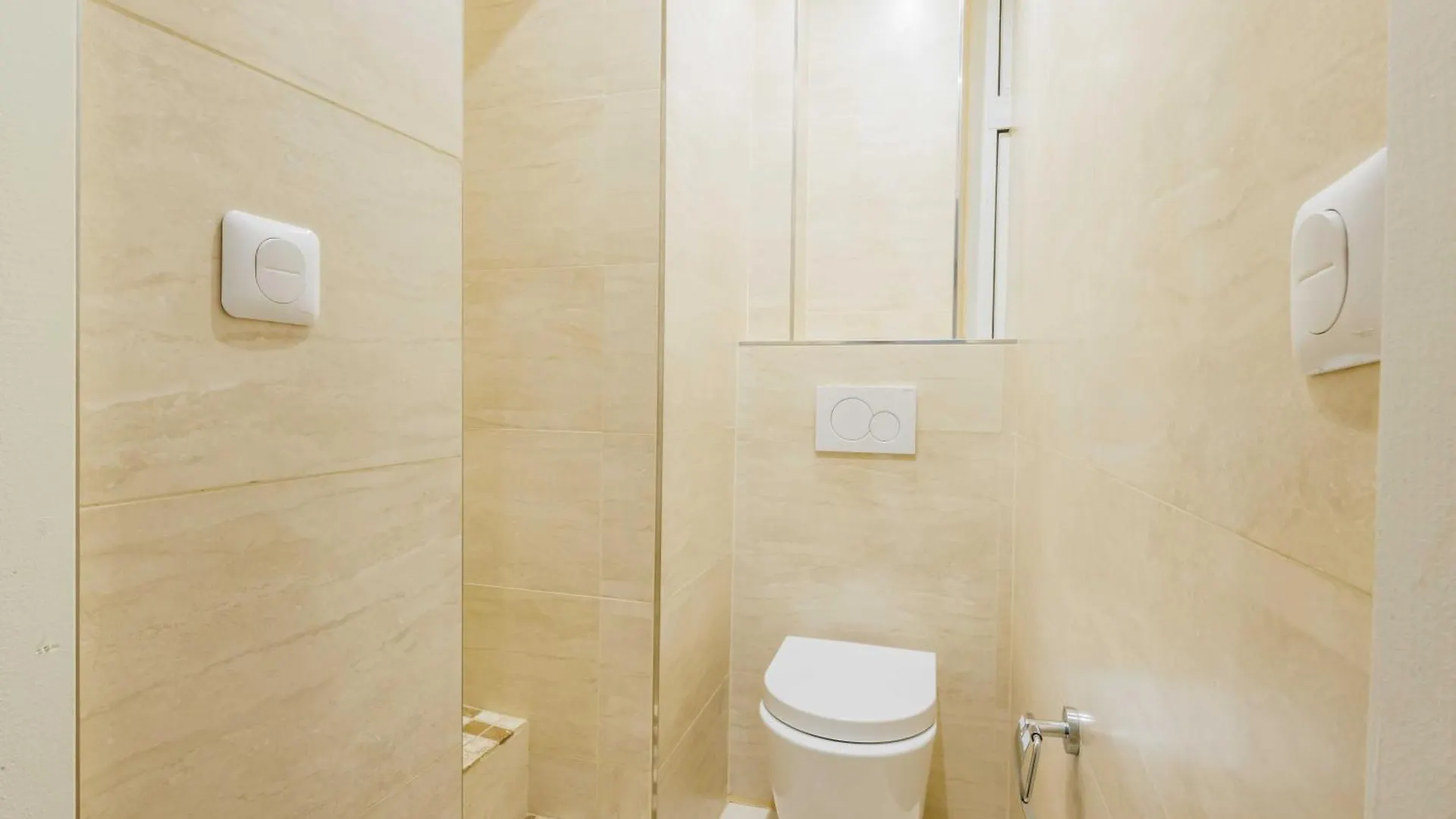 Quiet Apartment 1Br-4P - Quartier Du Mail Paris 0*,  France